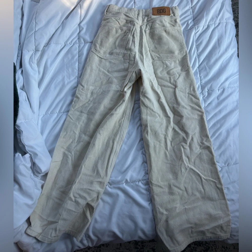 BDG Cream Corduroy wide leg Pants - Picture 4 of 4